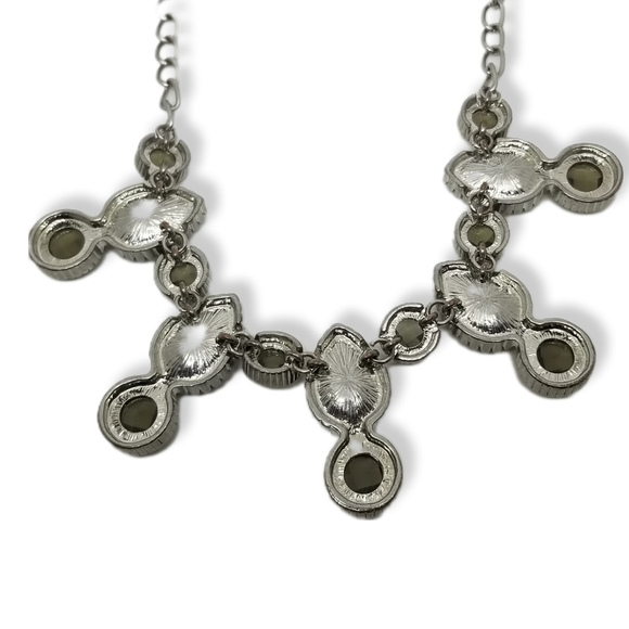 VINTAGE SILVERTONE WITH BLUE/GREY & GREENISH AUSTRIAN CRYSTAL STATEMENT NECKLACE - Picture 6 of 7